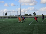 Training van S.K.N.W.K. JO19-1 van donderdag 22 mei 2025 (1/68)